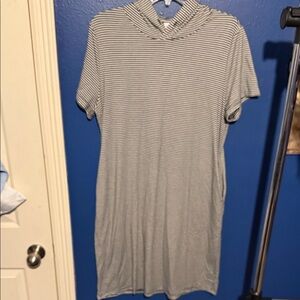 west loop Striped Short Sleeve Hooded T-shirt Dress in White and Black